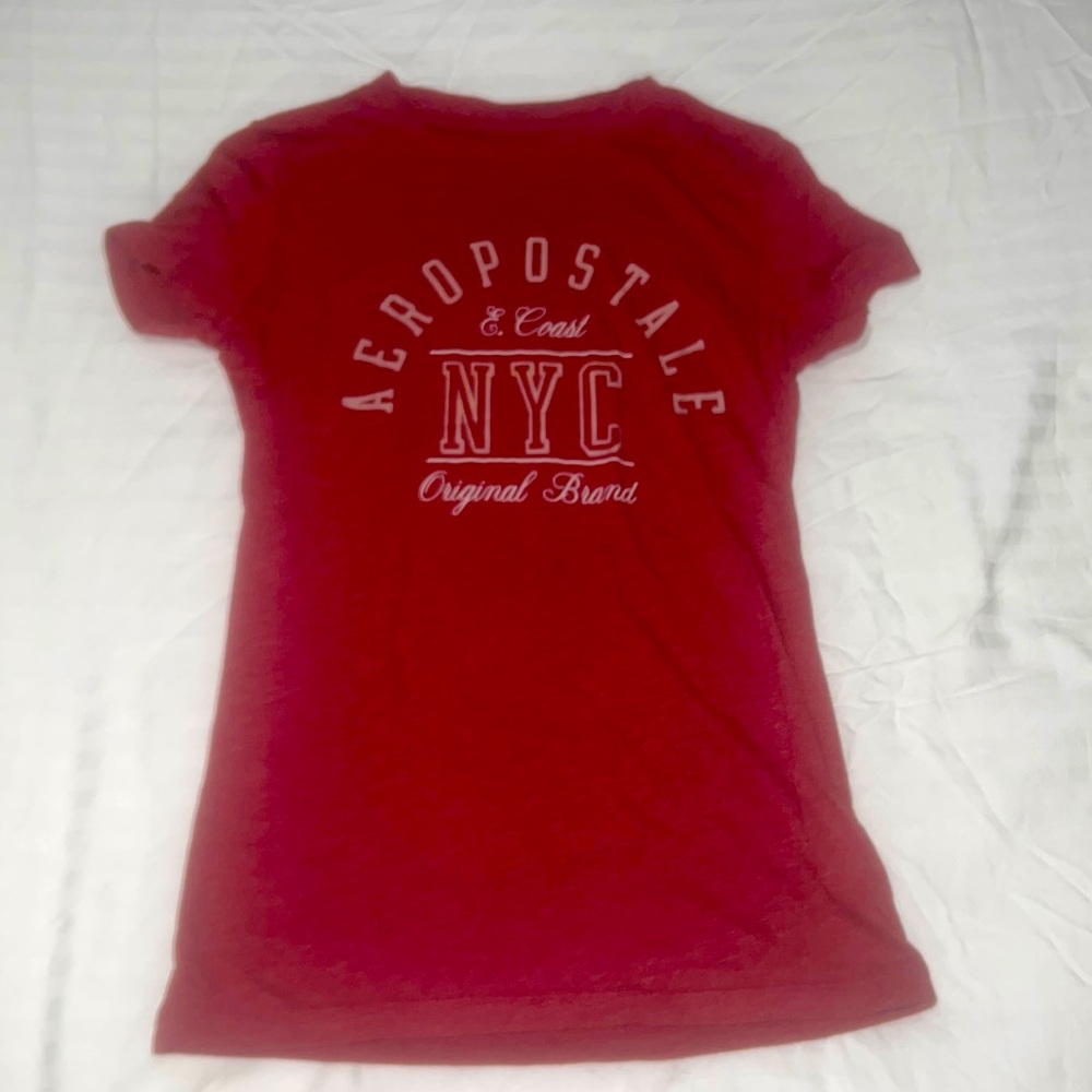 Aeropostale wine colored top